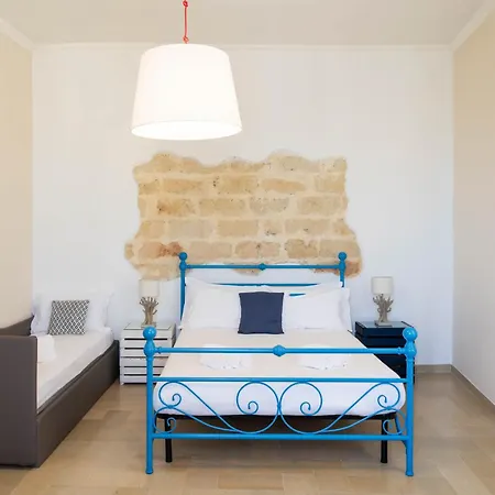 La Vela Accomodation * Trani